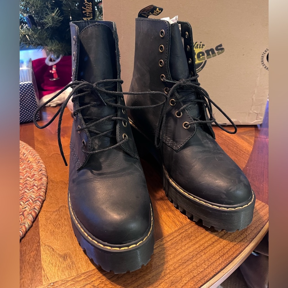 Doc Martens Shriver Hi size 9